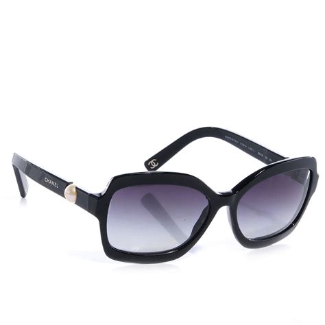 chanel sonnenbrille frauen|Chanel sunglasses with on side.